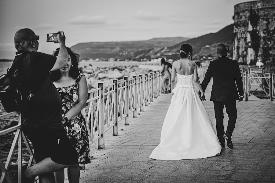 Fotografo di matrimoni Antonella Tassone (tassone). Foto del 9 febbraio 2022