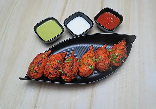 Tandoori Paneer Momos [6 Pieces]