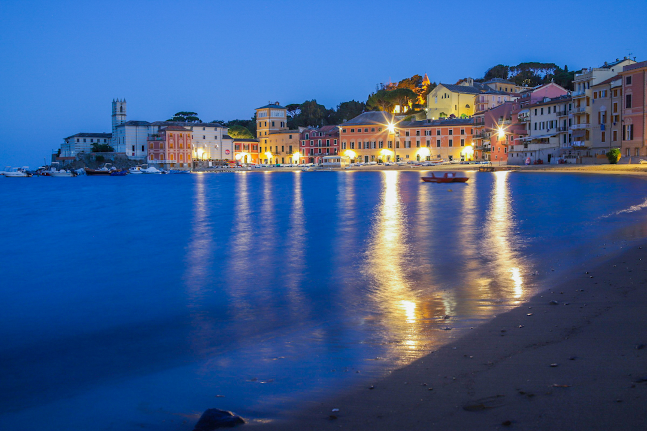 Riflessi nel blu di Merlograziano