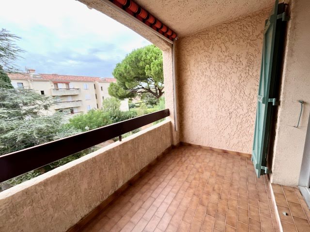 Vente appartement 1 pièce 30.11 m² à Sanary-sur-Mer (83110), 182 000 €