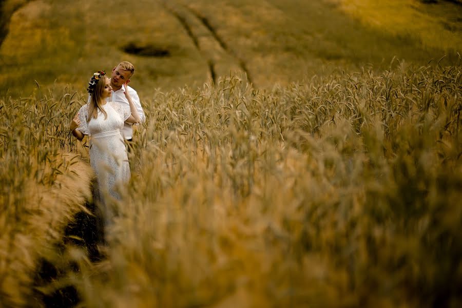 Fotógrafo de casamento Wojtek Hnat (wojtekhnat). Foto de 6 de julho 2019