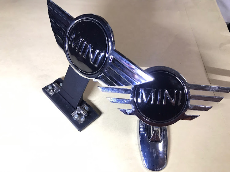 Clubman Cooper Sのエンブレム自作・DIYに関するカスタム事例の投稿画像1枚目