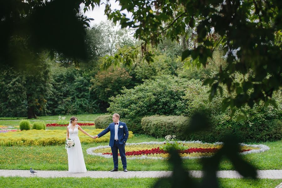 Wedding photographer Viktor Lyubineckiy (viktorlove). Photo of 3 October 2019