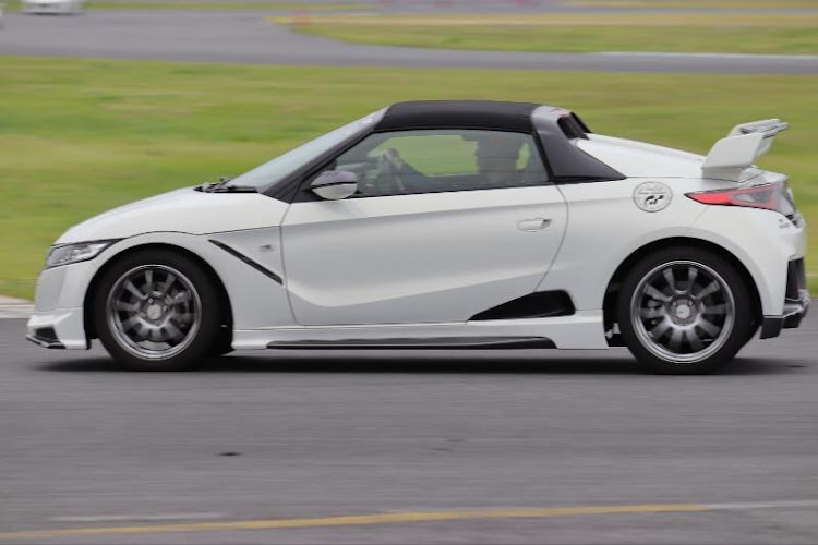 S660のTC1000オフ会・筑波サーキット1000オフ会・モビリティリゾートもてぎ・ホンダコレクションホール・さつき会に関するカスタム事例の投稿画像8枚目