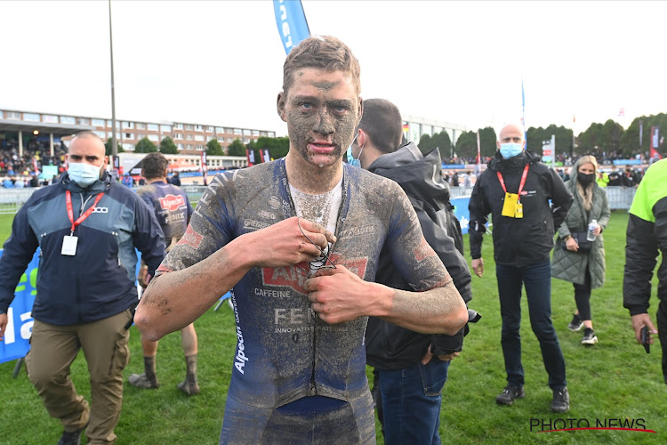 VOORBESCHOUWING: rugproblemen van Mathieu van der Poel zorgen voor onzeker seizoensbegin Alpecin-Fenix