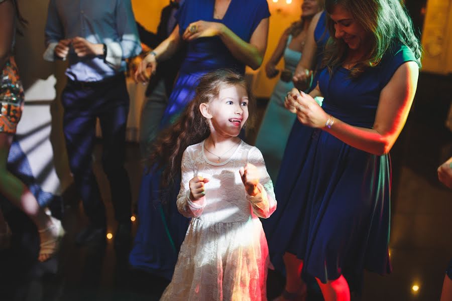 Fotógrafo de casamento Aleksandra Veselova (veslove). Foto de 15 de fevereiro 2018