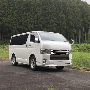 ハイエースバン TRH200V