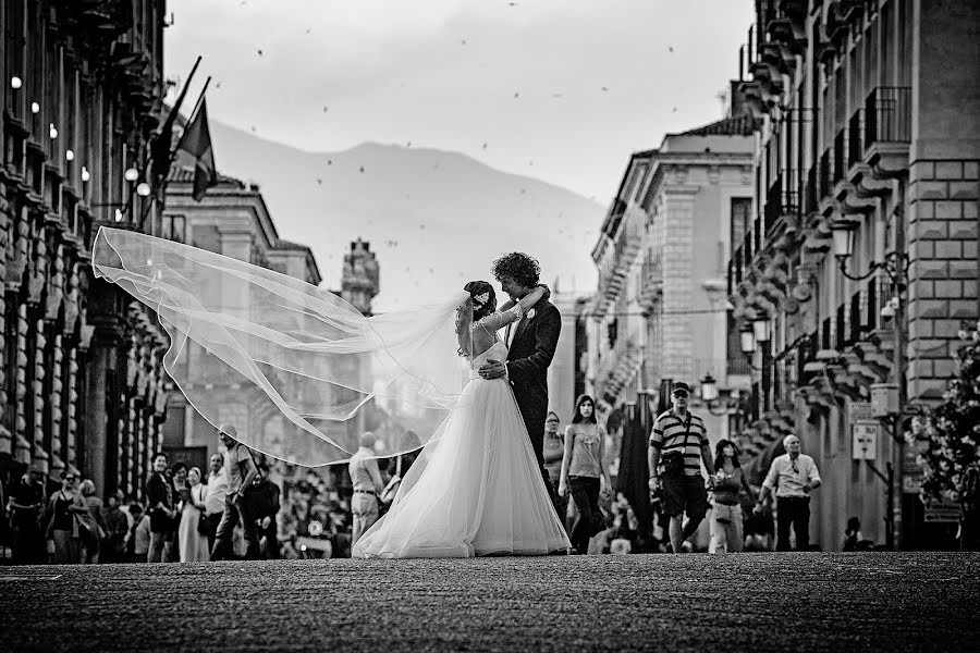 Fotografo di matrimoni Marco Cammertoni (marcocammertoni). Foto del 9 maggio 2021