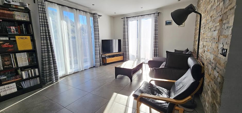 Vente appartement 4 pièces 98.5 m² à Tourrette-Levens (06690), 355 000 €