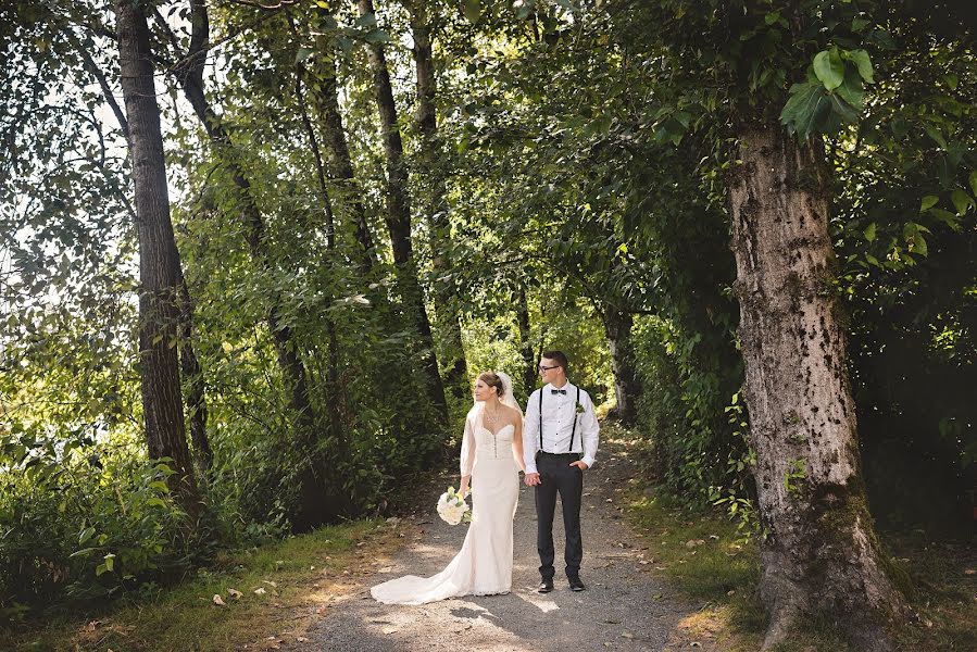 Fotografo di matrimoni Leanne Sim (leannesim). Foto del 9 maggio 2019