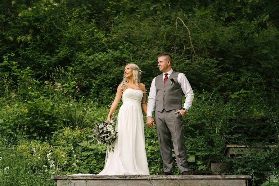 Fotografo di matrimoni Leanne Sim (leannesim). Foto del 9 maggio 2019