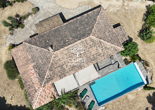 House with pool and garden 2