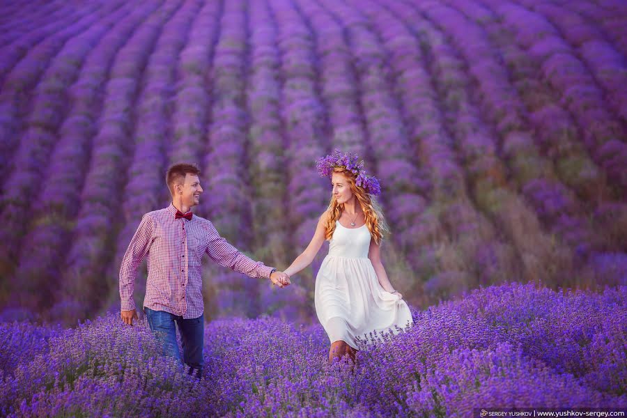 Fotógrafo de casamento Sergey Yushkov (yushkov). Foto de 12 de fevereiro 2015