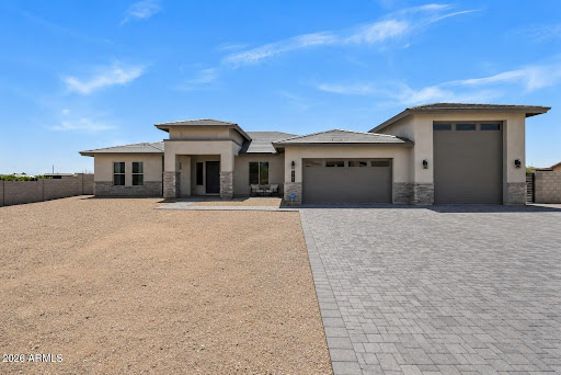 House with terrace 2