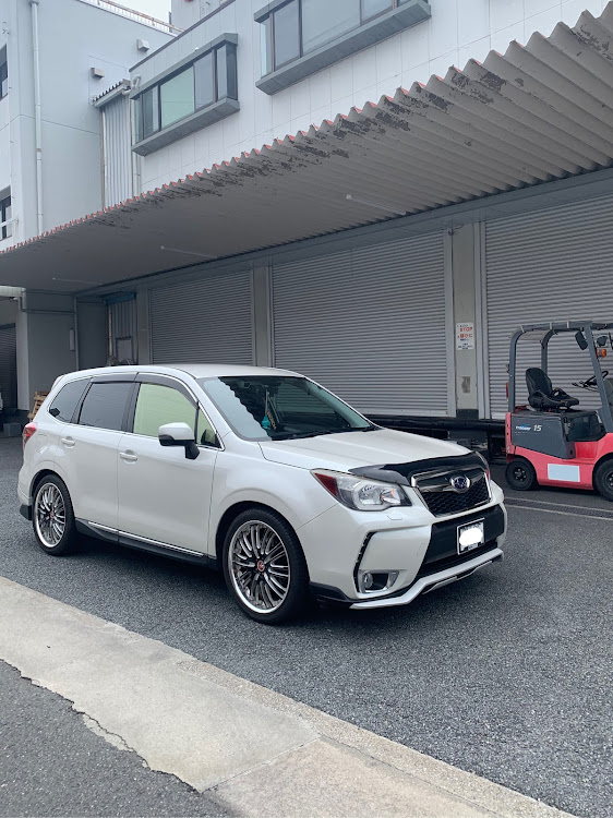フォレスターの梅雨明けまだか・洗車・ブッシュ打ち替えに関するカスタム事例の投稿画像1枚目