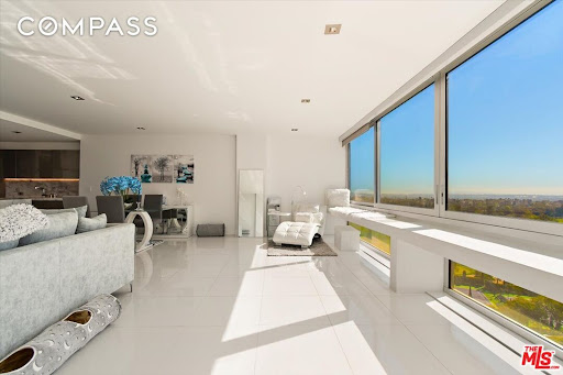 Appartement avec piscine 1