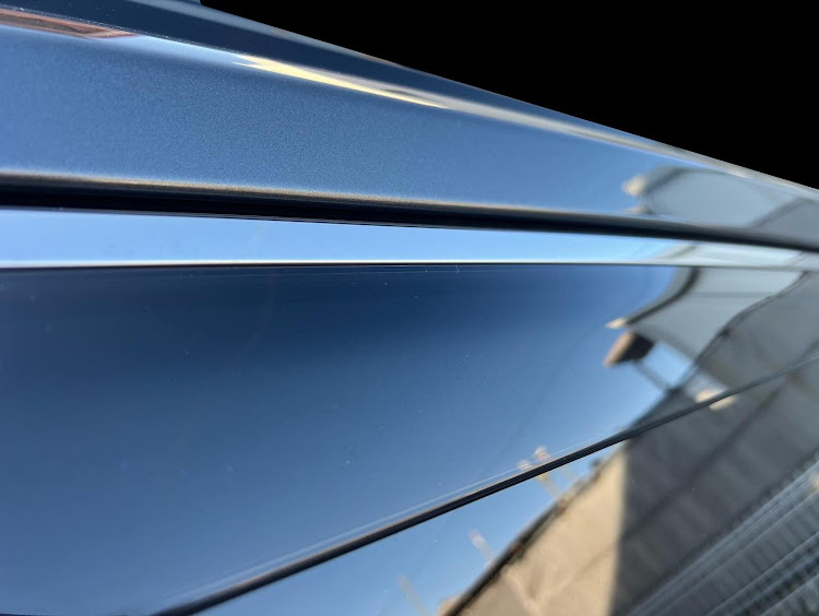 RAV4のサイド・メッキ・マットブラック・ハッピークロイツに関するカスタム事例の投稿画像2枚目