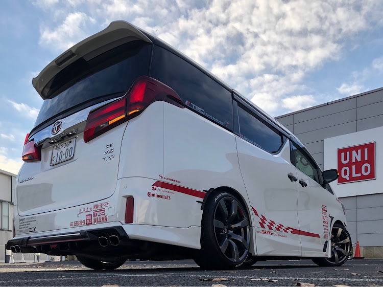 アルファードのR35GT-R前期純正ホイール流用・いい30系の日・イイ30系の日・11月30日にエントリー・11月30日にピックアップ希望🤪に関するカスタム事例の投稿画像4枚目