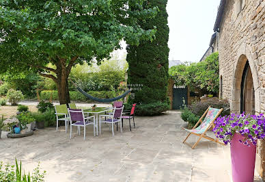 House with pool and terrace 2