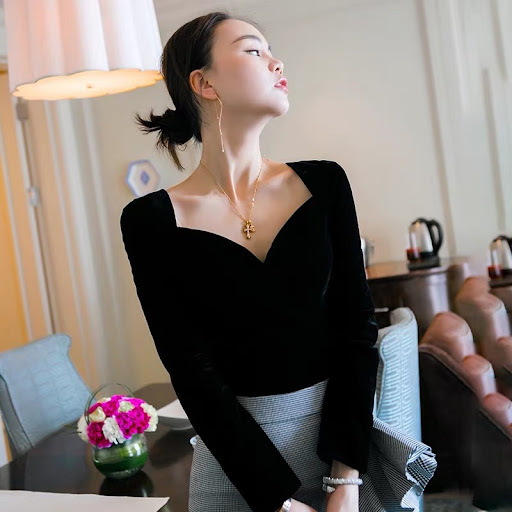 Title 4, Velvet V-neck Sexy Off-the-shoulder Slim-waiste...