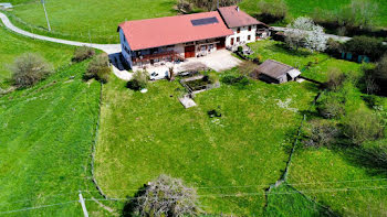 ferme à Saint-Geoire-en-Valdaine (38)