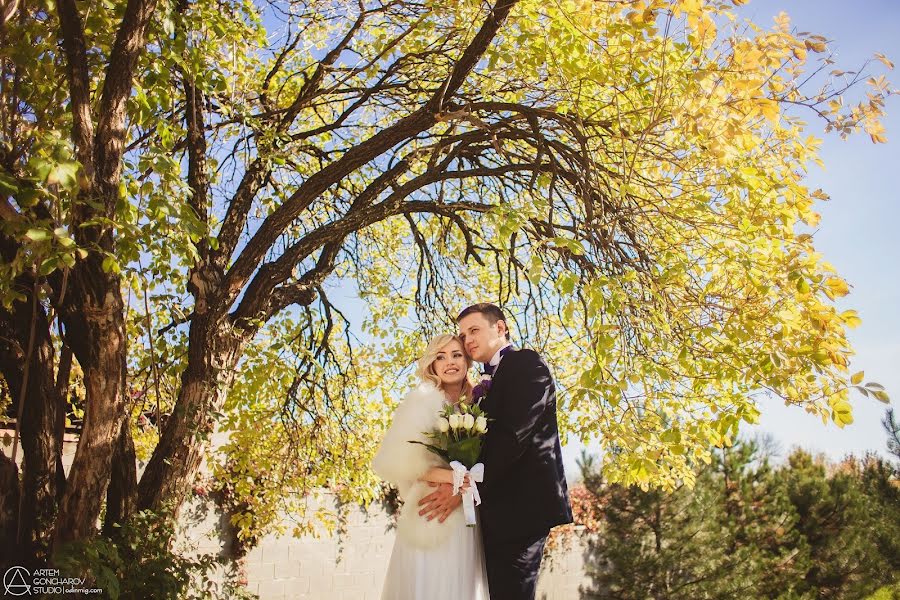 Wedding photographer Artem Goncharov (odinmig). Photo of 16 October 2013