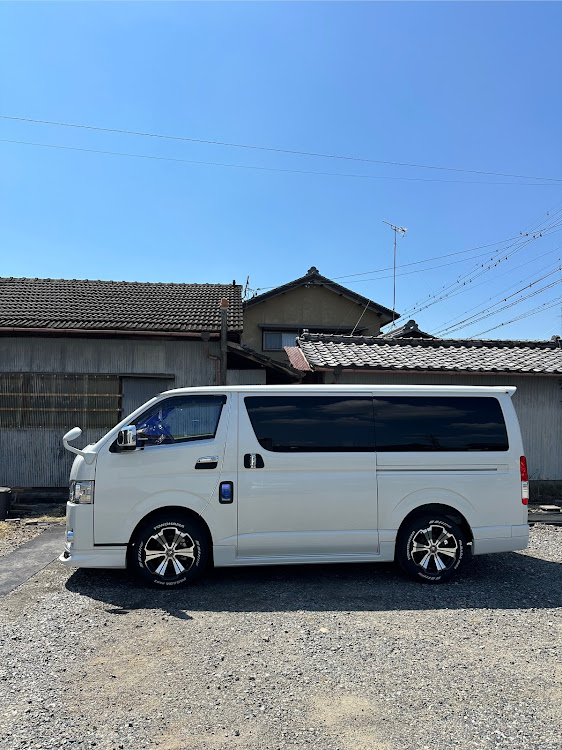 ハイエースバンのいつもいいね＆コメントありがとうございます・字光式ナンバー愛好会・お盆休み・ガラスリッド装着・乃木坂ヲタですが何か？に関するカスタム事例の投稿画像10枚目