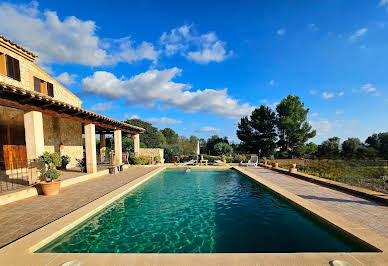 Villa with pool and terrace 2