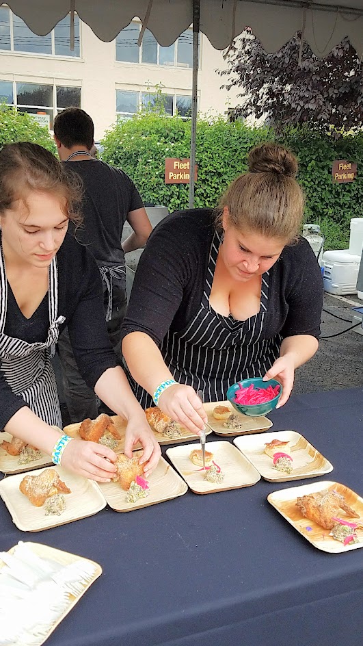 Maya Lovelace of pop-up Mae PDX brought a perfect piece of the chicken via Lard fried chicken wing accompanied by a sorghum butter and country ham biscuit and after-church broccoli salad to Feast PDX Go Get You Some Picnic