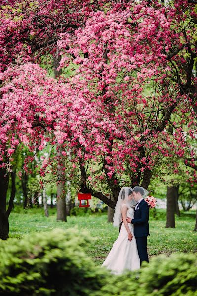 Fotografo di matrimoni Aleks Sukhomlin (twoheartsphoto). Foto del 8 maggio 2015