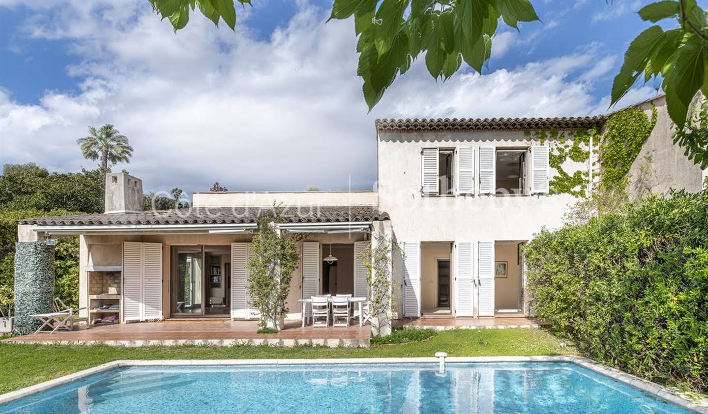 Villa with pool and garden Villeneuve-Loubet