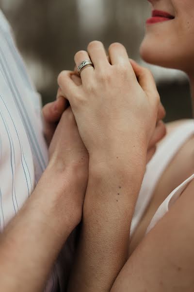 Fotografo di matrimoni Pauline Birdy (birdy). Foto del 15 maggio 2019