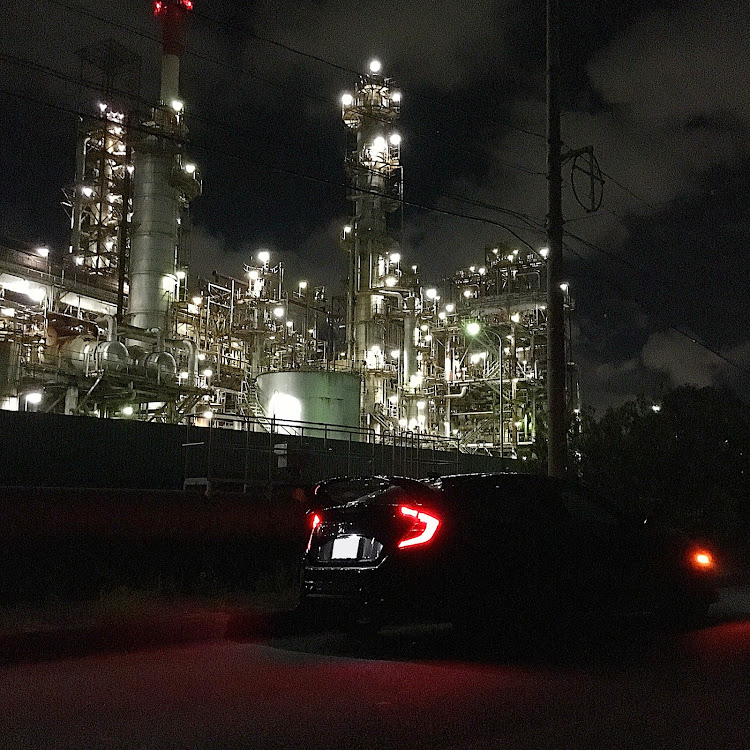 シビックタイプRのコンビナート・ドライブ・工場夜景に関するカスタム事例の投稿画像1枚目