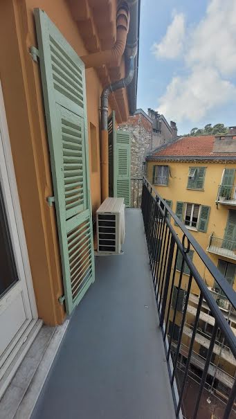 Location meublée appartement 2 pièces 32 m² à Nice (06000), 850 €