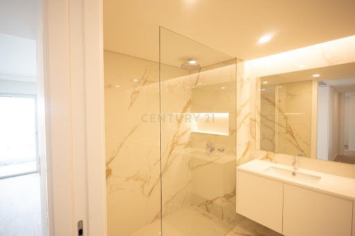 Appartement contemporain avec piscine 5