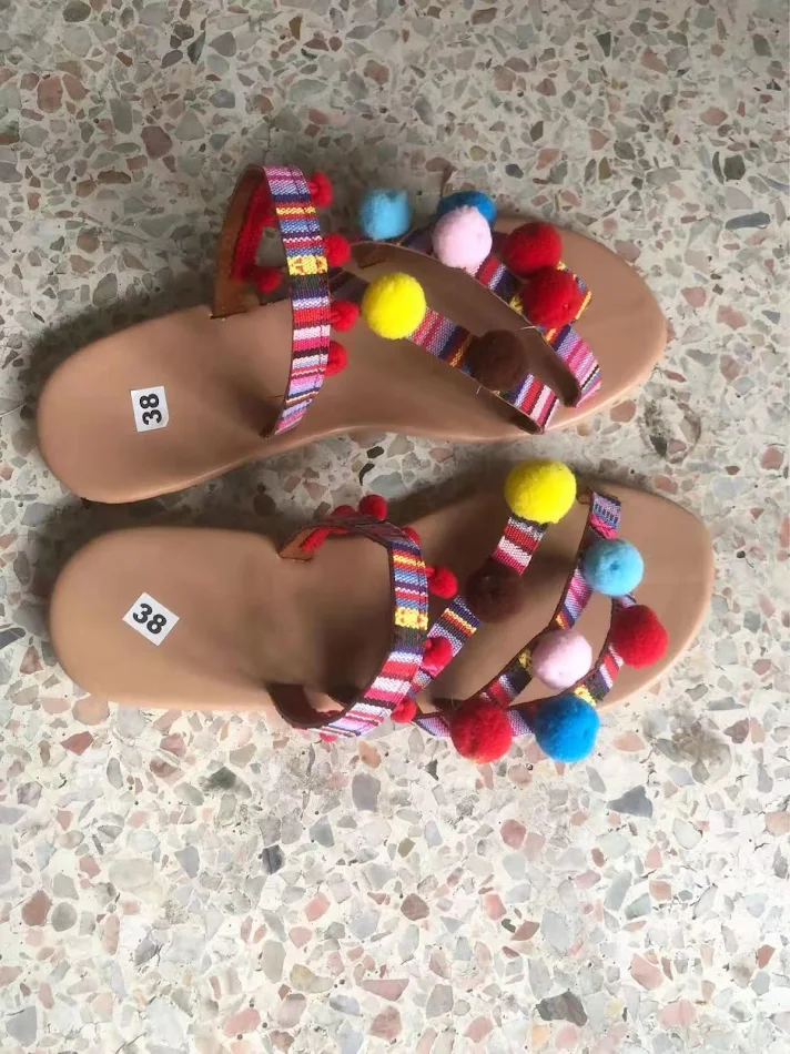 Foreign Trade Flat Toe Pearl Lace Flower Fur Ball Bohemian Beach Flat-Heeled Sandals. Comfortable and stylish for your b