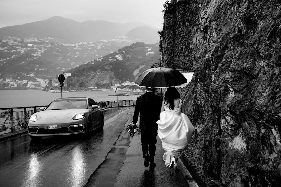 Fotografo di matrimoni Roberto Iodice (robertoiodice). Foto del 29 novembre 2023