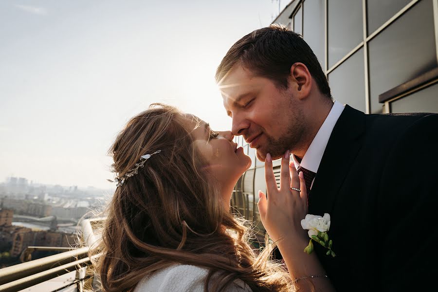 Fotógrafo de casamento Olenka Metelceva (meteltseva). Foto de 9 de julho 2018