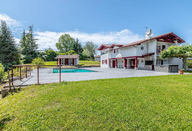 Farmhouse with pool 2