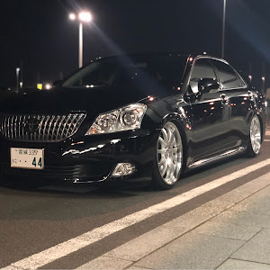 クラウンマジェスタ
