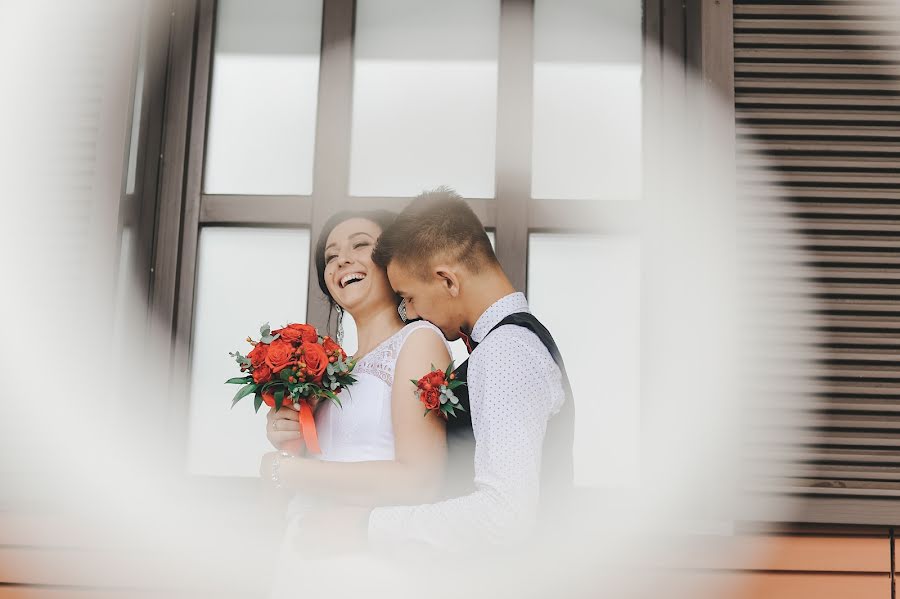 Fotógrafo de casamento Valeriy Alkhovik (valeralkhovik). Foto de 21 de agosto 2017