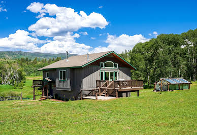 House with garden 3