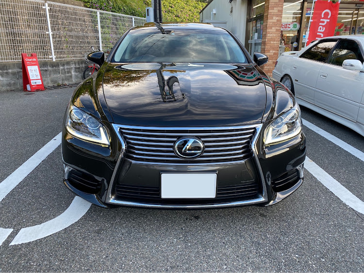マークIIの朝のセブンイレブンにて…・LS460に関するカスタム事例の投稿画像4枚目
