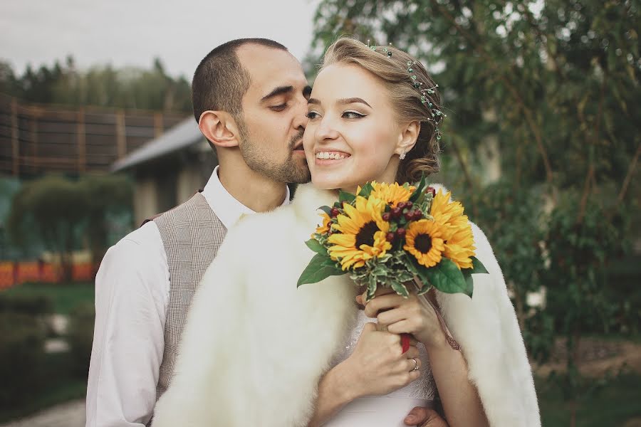 Fotógrafo de casamento Kristina Grishaeva (kristengrish). Foto de 18 de abril 2018