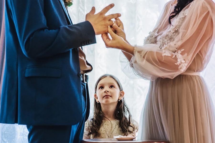 Wedding photographer Evgeniya Romanovskaya (evar). Photo of 16 February 2017