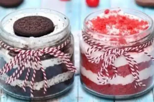 Red Velvet Cake And Oreo Cake [2 Pieces]