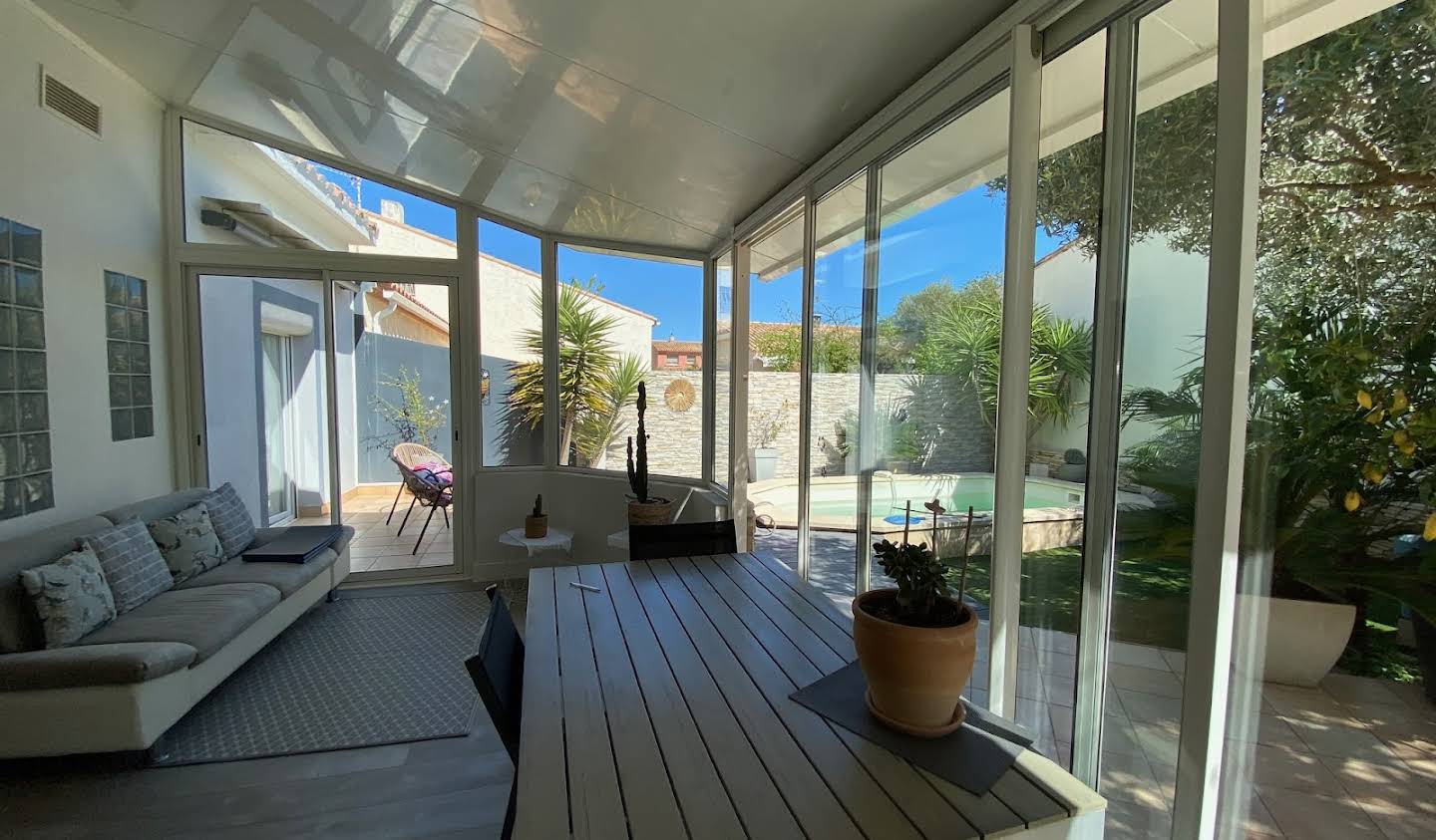 Maison avec piscine en bord de mer Carnon plage