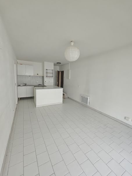 Location  appartement 2 pièces 38.5 m² à Marseille 10ème (13010), 623 €