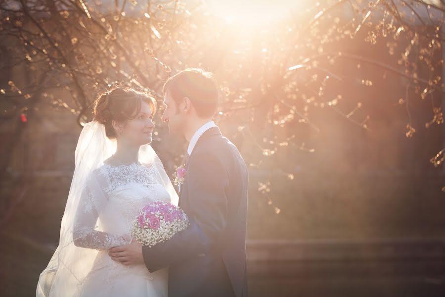 Fotógrafo de casamento Yuliya Borisovec (juliabor). Foto de 18 de abril 2015