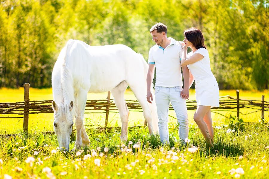 Fotograful de nuntă Andrey Lavrinec (loverinets). Fotografia din 25 mai 2019